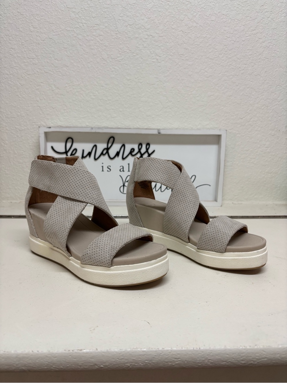 Dr Scholl’s Comfort Knit Crisscross Platform Sandals